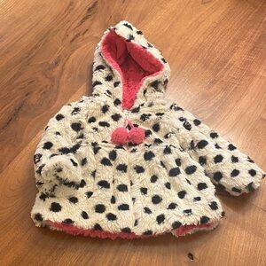 Adorable!!!  Size 12 M infant girl faux fur polka dot coat  very good condition!